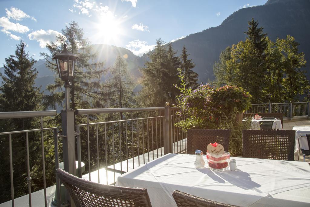 Die Aussicht Finkenberg Esterno foto